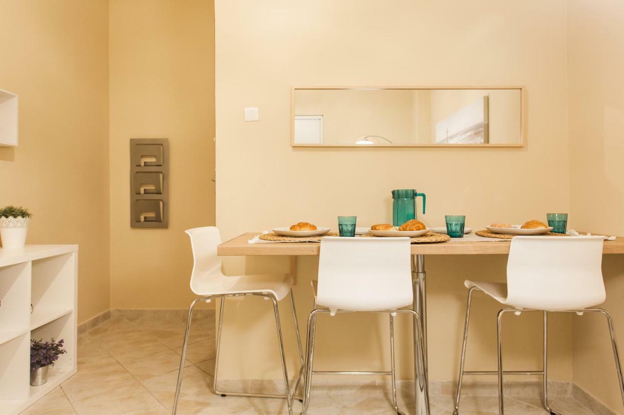 Central, Quiet, Cozy, Very Clean Private Apartment Close To Acropolis Αθήνα Εξωτερικό φωτογραφία